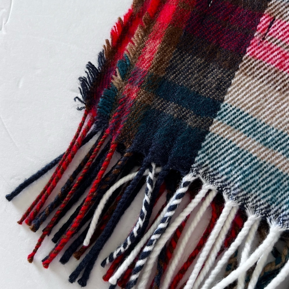 EUC J Crew Cabincore Juniper White Plaid Scarf - Picture 9 of 15